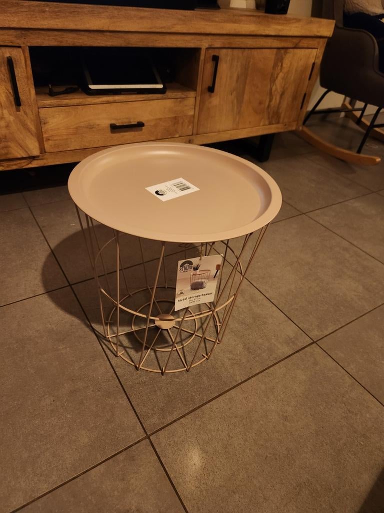 Dusty roze bijzettafel, Huis en Inrichting, Tafels | Bijzettafels, Ophalen