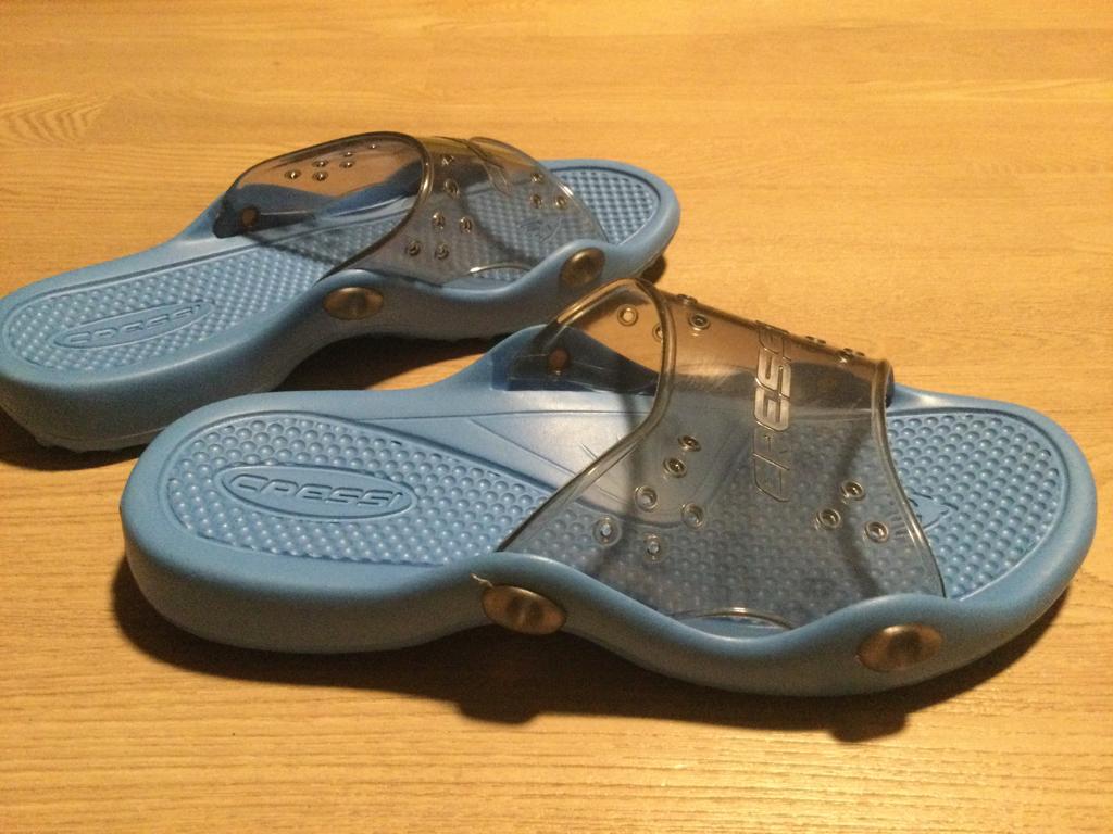 Cressi Sub slippers size 38 nieuw aan 8,95€ - Ecocheques, Enlèvement ou Envoi, Neuf, Autres types