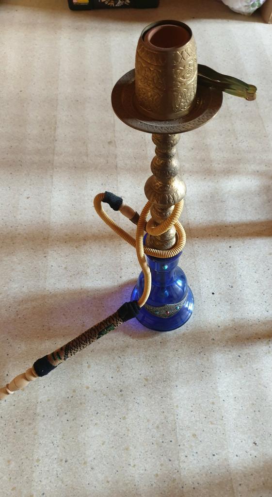 Conduite d'eau, Collections, Articles de fumeurs, Briquets & Boîtes d'allumettes, Narguilé, Enlèvement