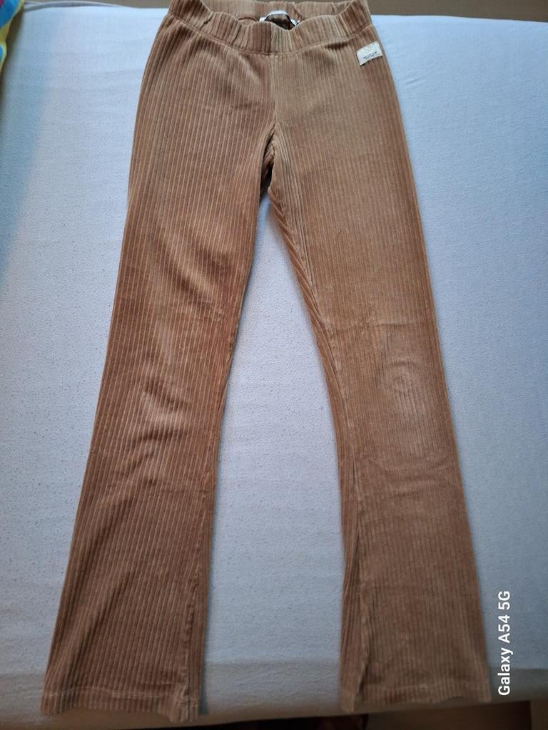 Bruine ribfluwelen broek Sissy-Boy maat 146-152, Enlèvement ou Envoi, Comme neuf, Pantalon