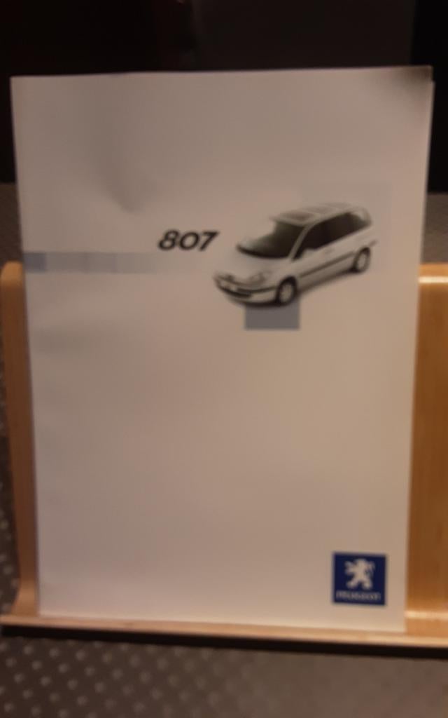 PEUGEOT 807 brochure, Boeken, Auto's | Folders en Tijdschriften, Ophalen of Verzenden, Zo goed als nieuw, Peugeot
