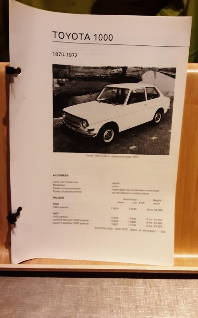 Toyota 1000 technische fiche, Boeken, Ophalen of Verzenden, Zo goed als nieuw, Toyota