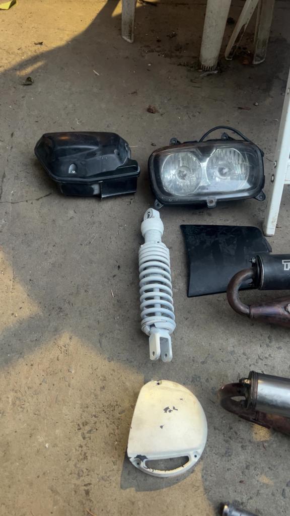 Piece mbk booster a vendre, Fietsen en Brommers, Brommeronderdelen | Scooters, Gebruikt, Cilinder, Ophalen