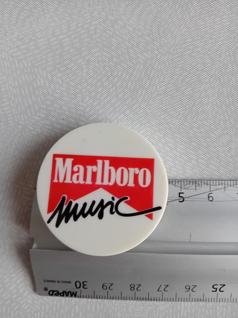 Vintage button Marlboro, Ophalen of Verzenden, Gebruikt, Button