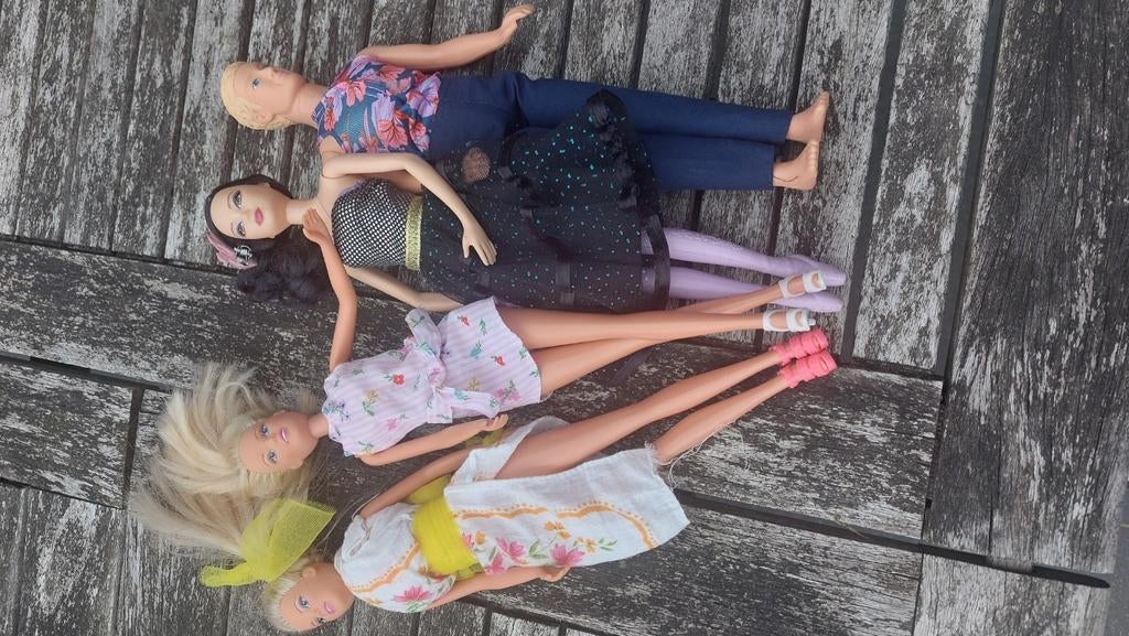 3x Barbie 1x Ken speelpoppen, Ophalen of Verzenden, Barbie