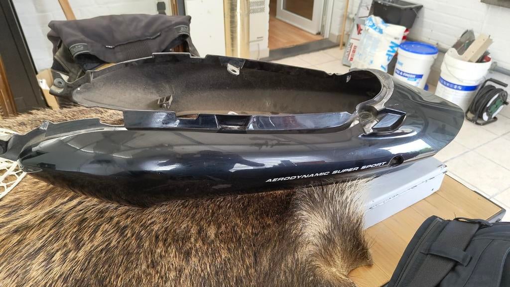 achterkuipdeel, Suzuki GSX750F 98-05, Motoren, Ophalen, Gebruikt