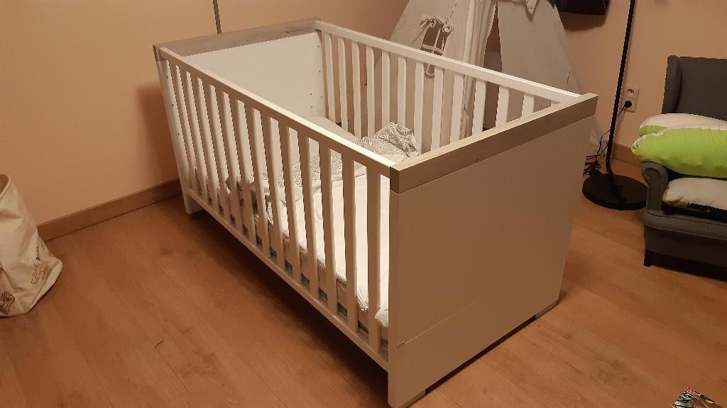 Lit bébé évolutif Paidi Kira + matelas 70x140, Ophalen, Gebruikt, Ledikant