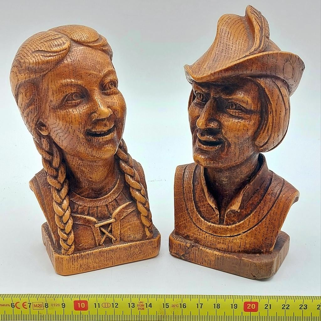 Bustes Tijl & Nele, Ophalen