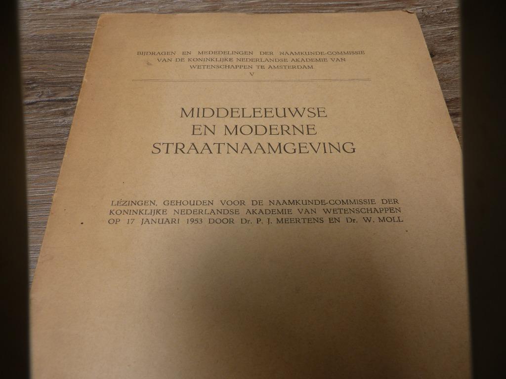 Middeleeuwse en moderne straatnaamgeving - 1953, Enlèvement ou Envoi, Utilisé, Meertens