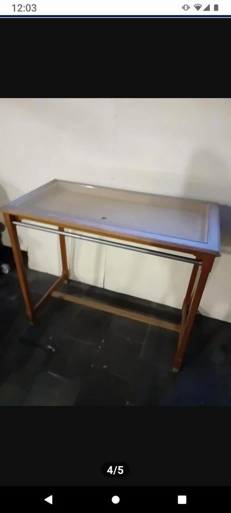 Etalagetafel / Toonbank, Enlèvement