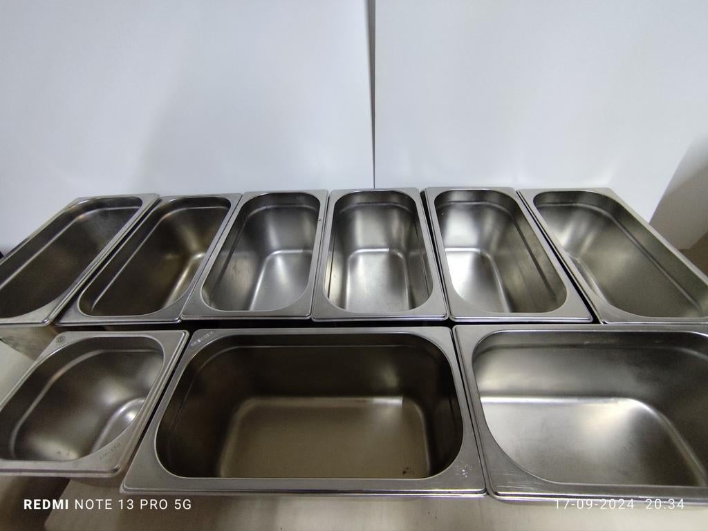 Bakken inox 14 stuks, 4 deksels voor voedingsmiddelen., Enlèvement, Utilisé