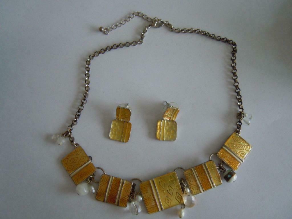 Vintage set Collier avec boucles d'oreilles en émaille, Bijoux, Sacs & Beauté, Colliers, Comme neuf, Jaune, Enlèvement ou Envoi