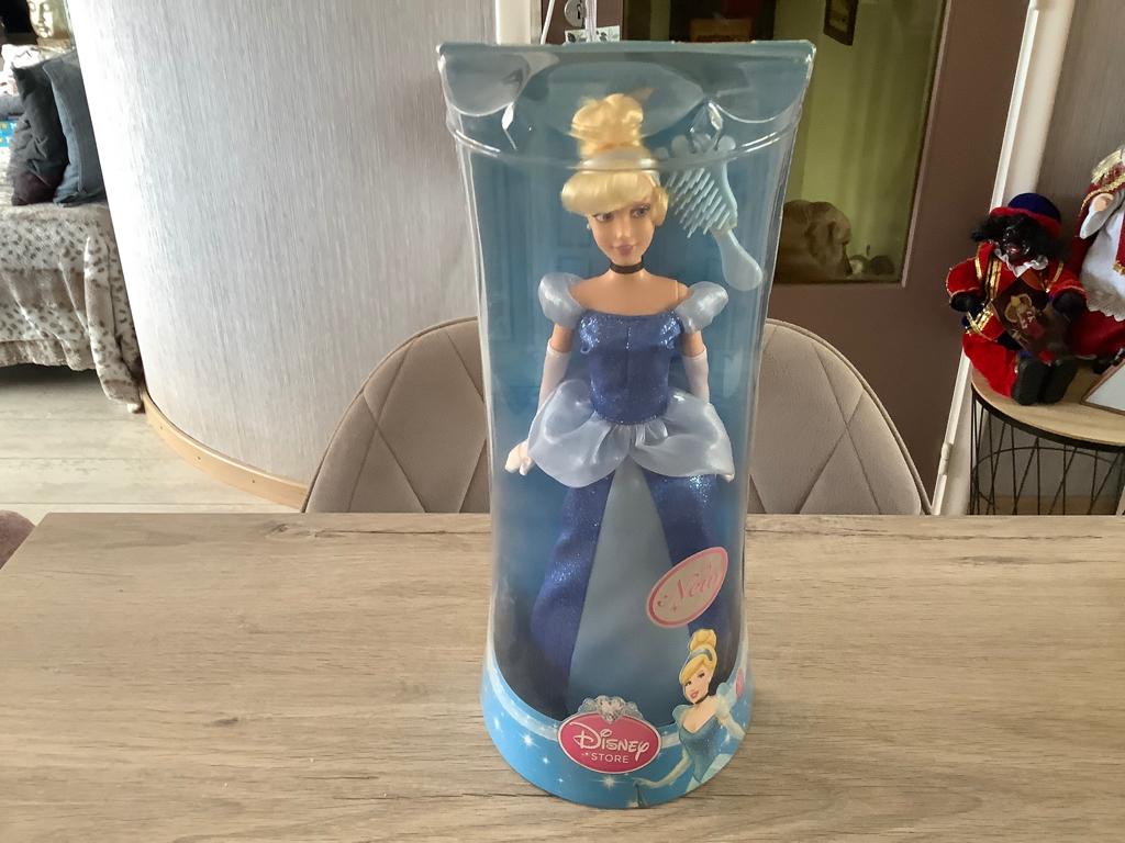 Poupée Disney Cendrillon (neuve) (27 cm), Enlèvement ou Envoi, Neuf, Autres types