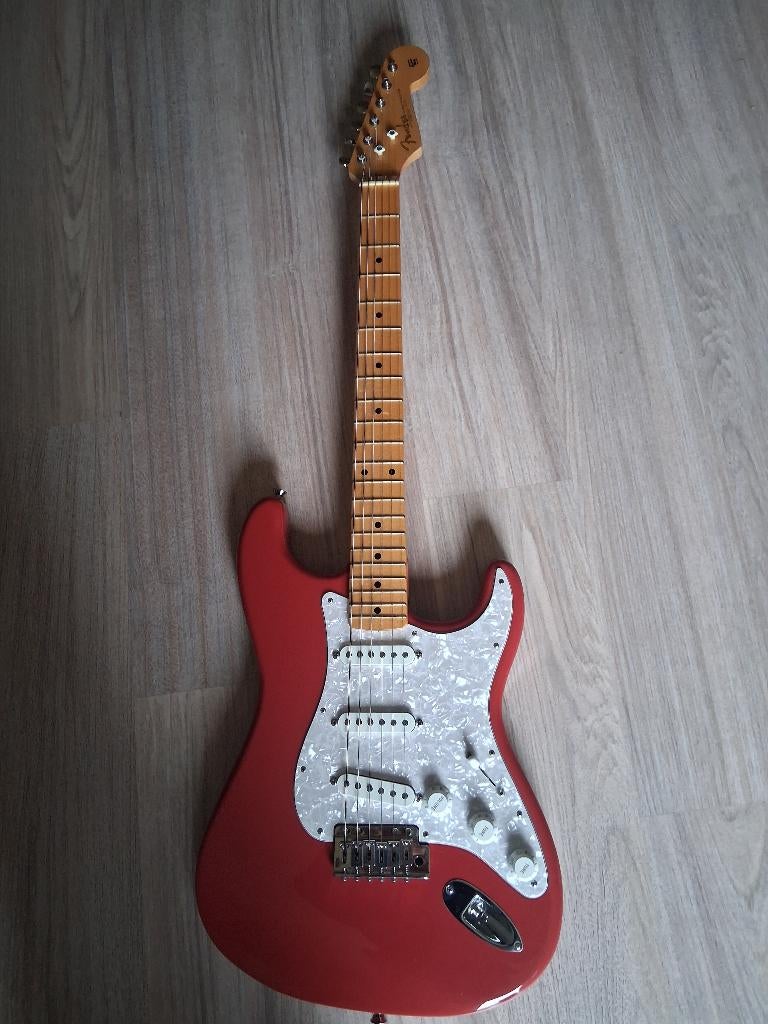 Electriche gitaar stratocaster, Muziek en Instrumenten, Ophalen, Zo goed als nieuw, Solid body, Overige merken
