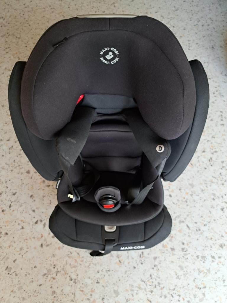 Autostoel, Kinderen en Baby's, Autostoeltjes, Zo goed als nieuw, Maxi-Cosi, 15 t/m 36 kg, Autogordel of Isofix, Verstelbare rugleuning