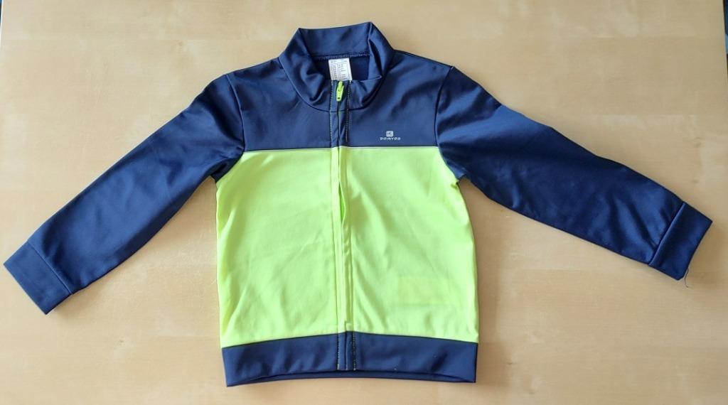 Donkerblauw trainingsvest Domyos, maat 98, Domyos, Trui of Vest, Ophalen of Verzenden, Zo goed als nieuw