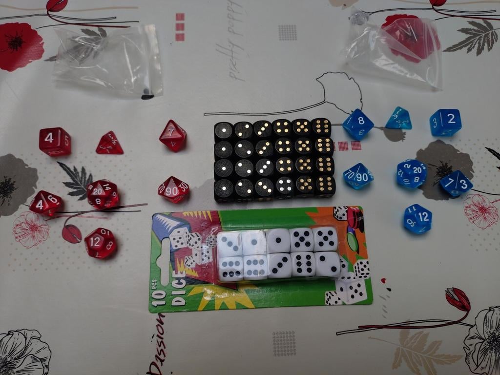 48 dobbelstenen waaronder Dice 3, 6, 8, 10, 12, 20, 100, Ophalen of Verzenden