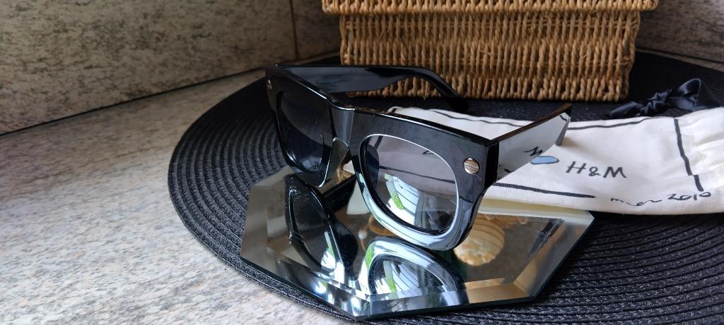 LUNETTES DE SOLEIL/LANVIN POUR H&M/HIVER 2010/collectible, Autres marques, Enlèvement ou Envoi, Comme neuf, Lunettes de soleil