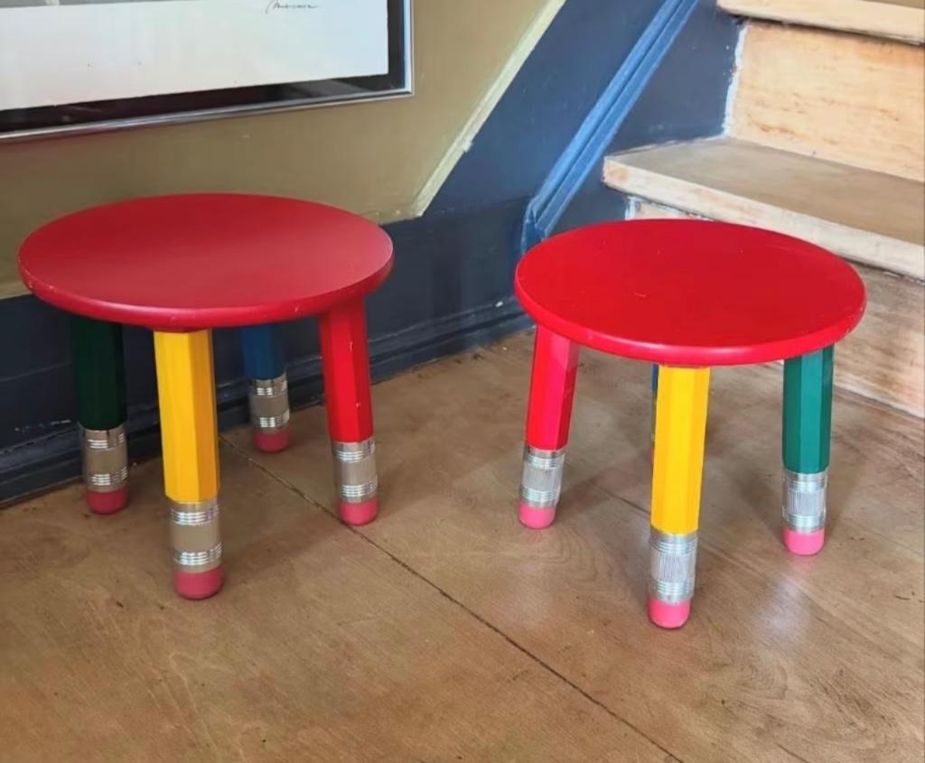 Kruk, kinderzitje, plantentafeltje, Side table, 2 stuks, Kinderen en Baby's, Kinderstoelen, Ophalen of Verzenden