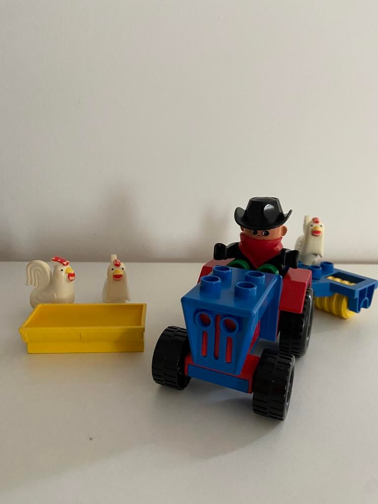 Duplo: Boer met tractor en eg. Kippen, haan, voederbak., Ophalen, Gebruikt, Duplo