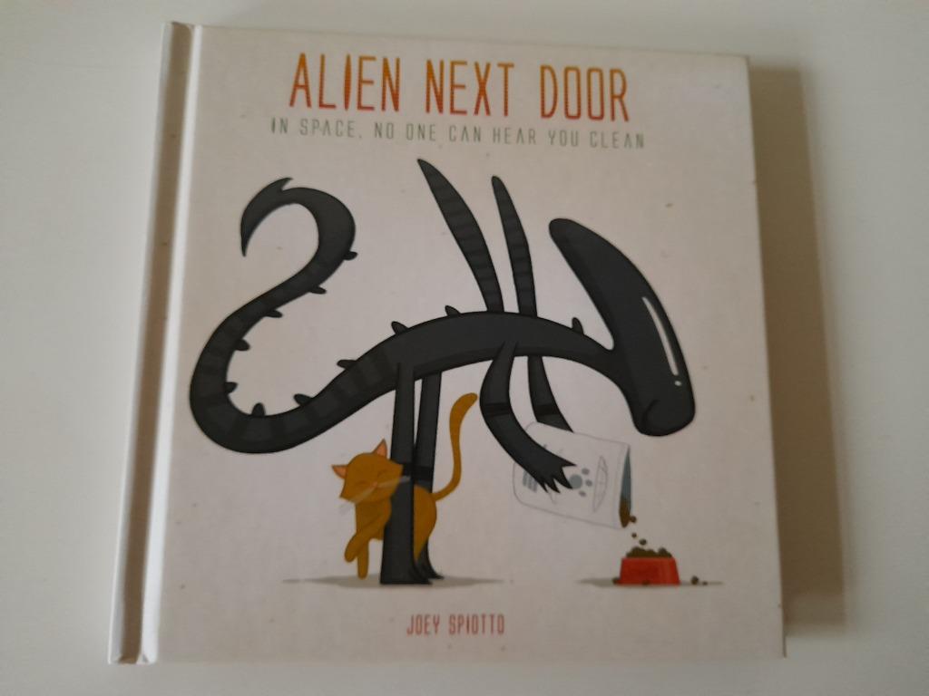 Alien Next Door - Joey Spiotto, Ophalen of Verzenden, Zo goed als nieuw