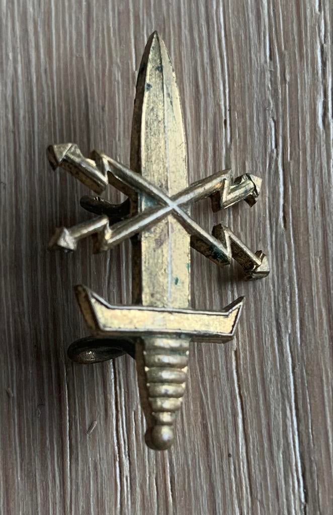 Badge béret Cint, Collections, Envoi