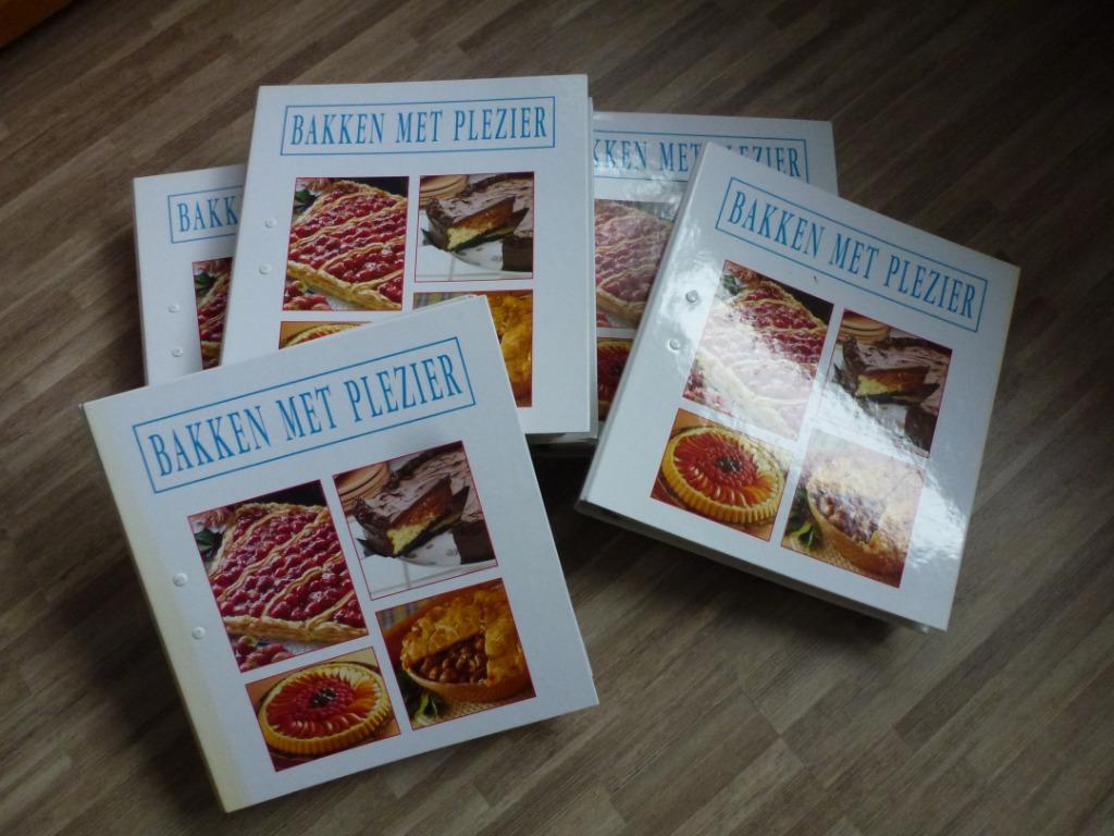 5 mappen bakken met plezier, Enlèvement, Comme neuf, Gâteau, Tarte, Pâtisserie et Desserts