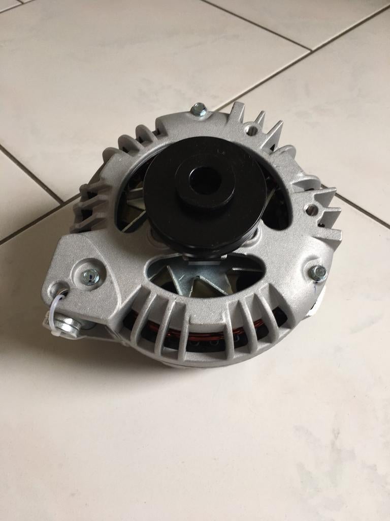 Te koop dynamo 78 amp (nieuw) Dodge w200 d200 b200, Auto-onderdelen, Ophalen of Verzenden, Nieuw, Chrysler