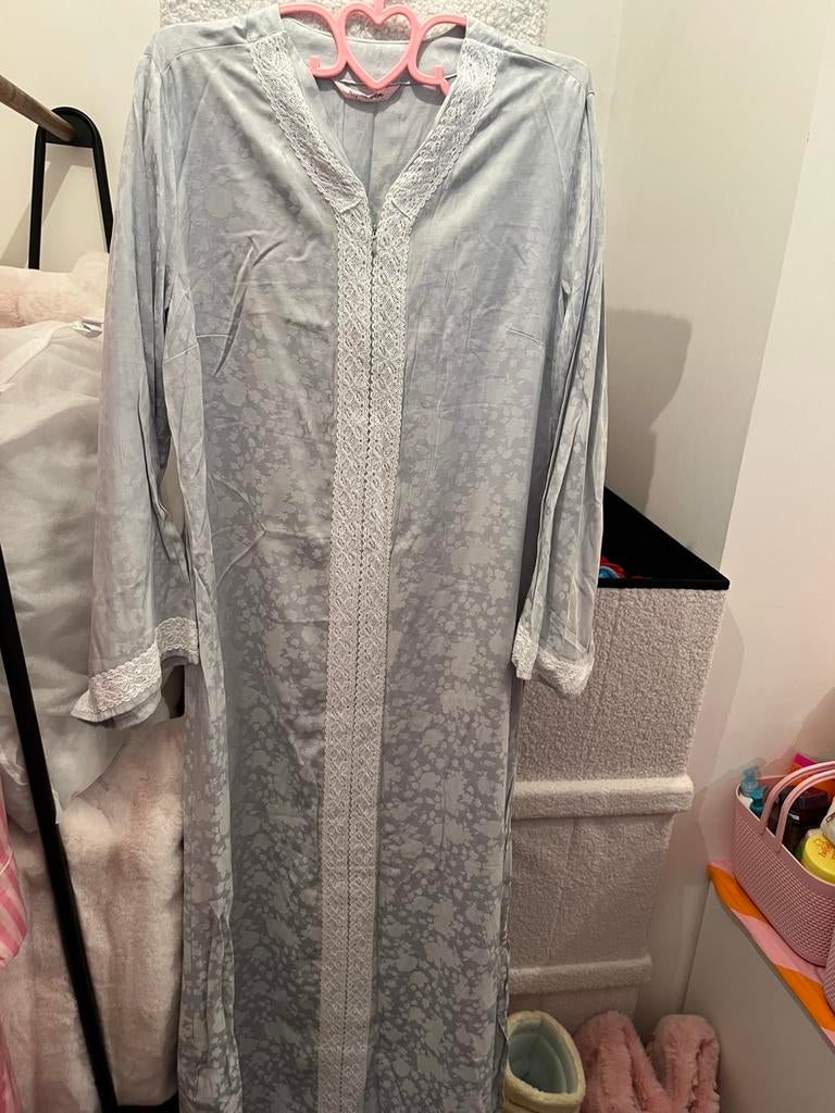 Caftan M, Enlèvement ou Envoi