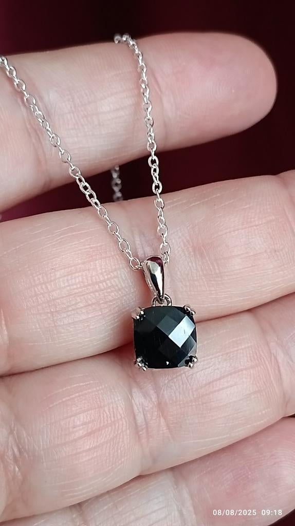 Pendentif en argent massif avec saphir bleu de Thaïlande, Enlèvement ou Envoi, Neuf, Bleu, Argent