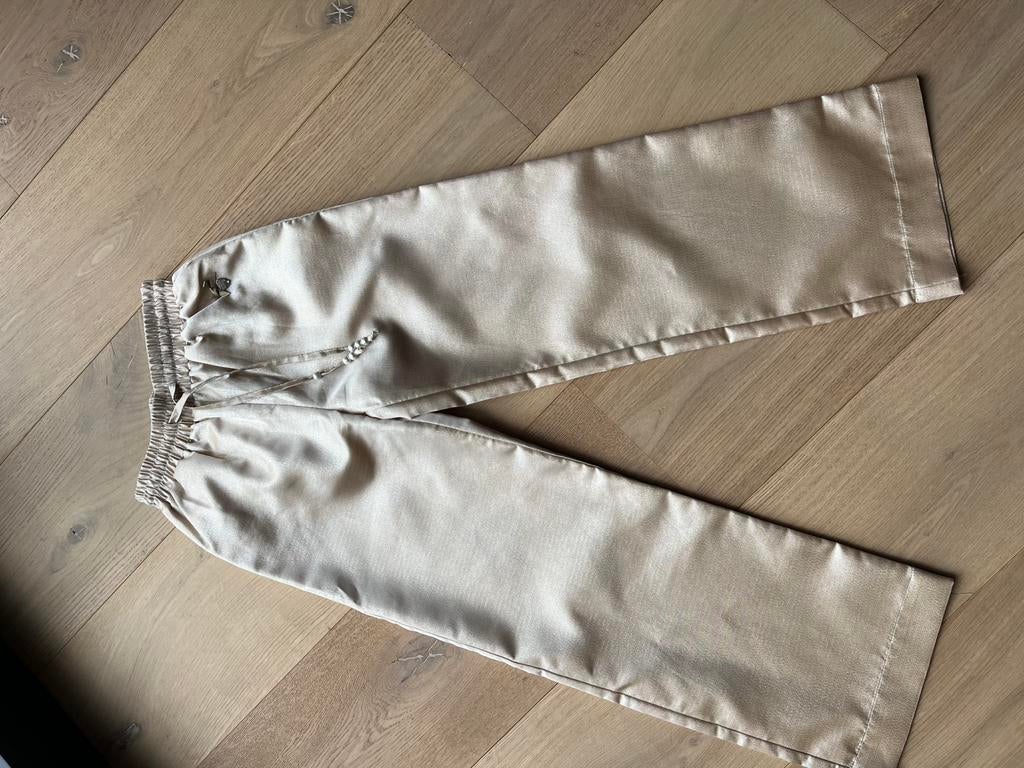 Broek Le Chic. Communie Lentefeest. Goud maat 152, Ophalen of Verzenden, Zo goed als nieuw, Meisje, Broek