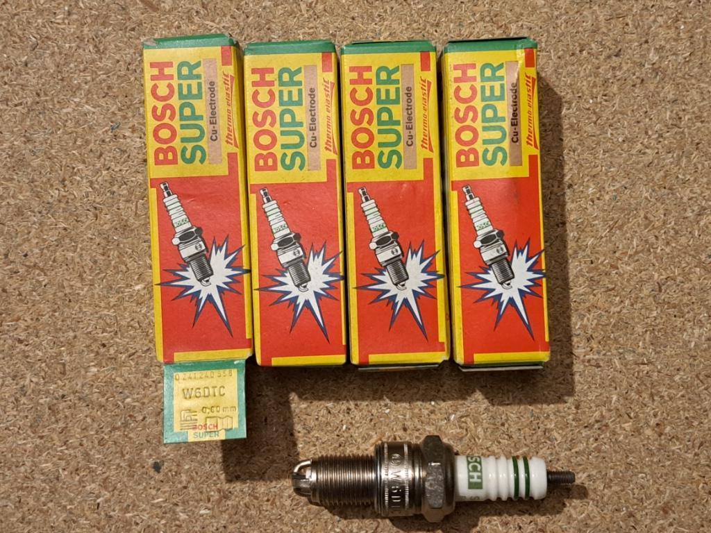 VW GOLF CABRIOLET 1800 - 4 bougies Bosch - NEUF, Enlèvement ou Envoi, Neuf, Volkswagen