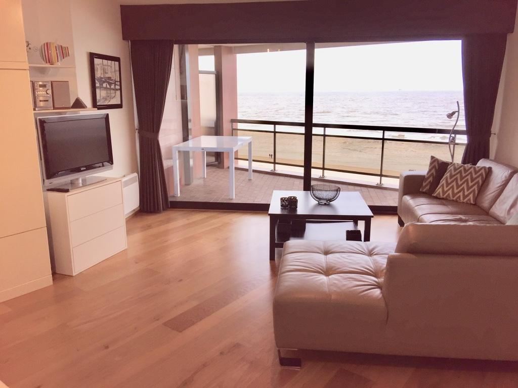 BLANKENBERGE ZEEDIJK luxe studio MET GARAGE, Internet, Antwerpen of Vlaanderen, Appartement, Aan zee