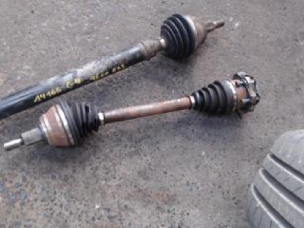 Cardan gauche VW Golf 4 1.6i 77kw 1998-2005 LP/14166, Auto-onderdelen, Ophalen of Verzenden, Gebruikt