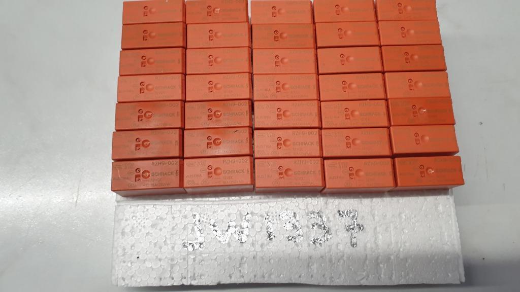 jw1337: Print relais Schrack RZH9-001 (24V) of -002 (12V), Ophalen of Verzenden, Zo goed als nieuw