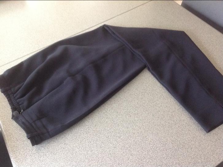 Damesbroek maat 46, Enlèvement, Comme neuf, Taille 46/48 (XL) ou plus grande