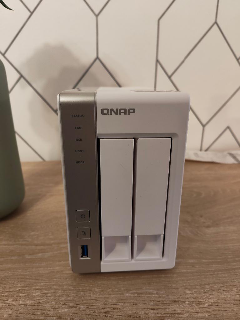 NAS QNAP TS-231P, Computers en Software, NAS, Ophalen of Verzenden, Zo goed als nieuw