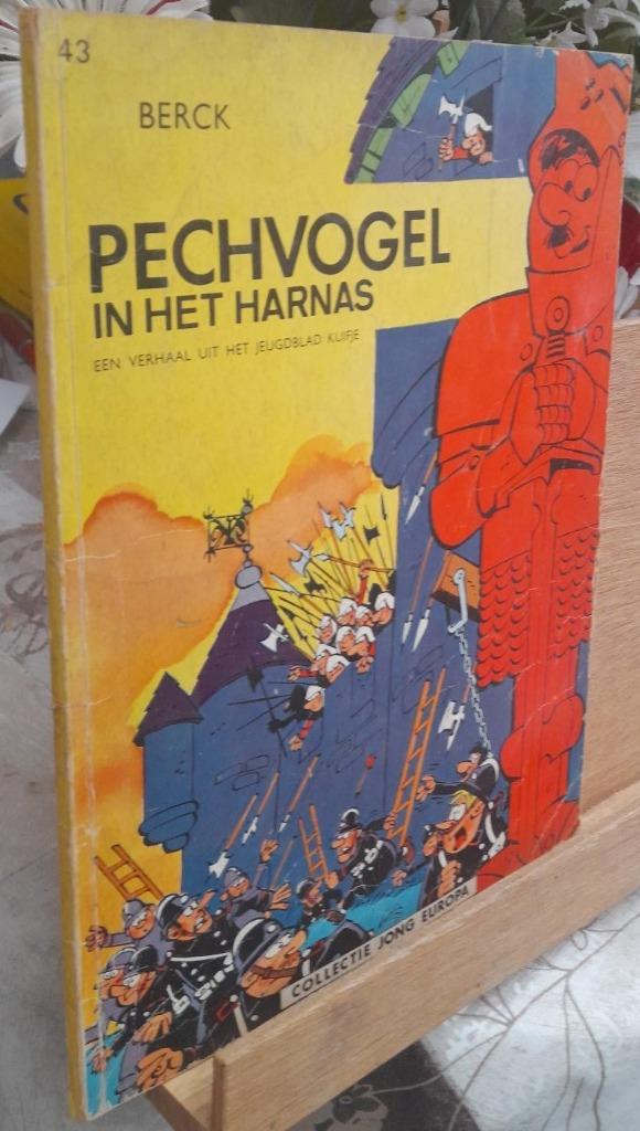 jong europa nr 43    pechvogel in het harnas , Boeken, Stripverhalen, Gelezen, Eén stripboek, Ophalen of Verzenden, Berck