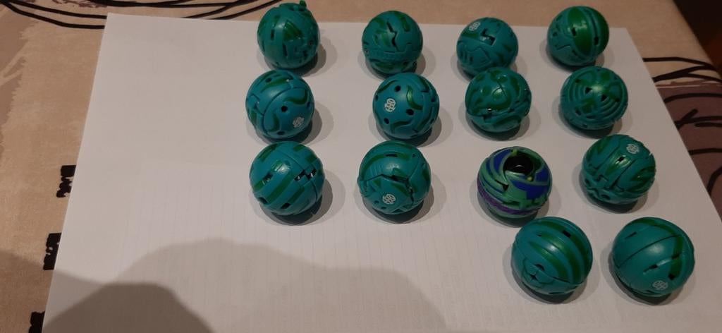 Bakugan blauwgroen, Ophalen of Verzenden, Zo goed als nieuw