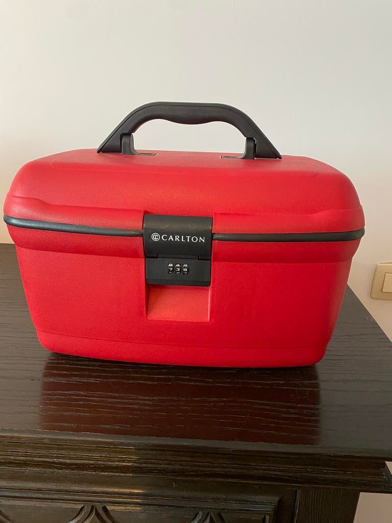 Beautycase rood, Gebruikt, Ophalen of Verzenden, Met slot, Hardcase