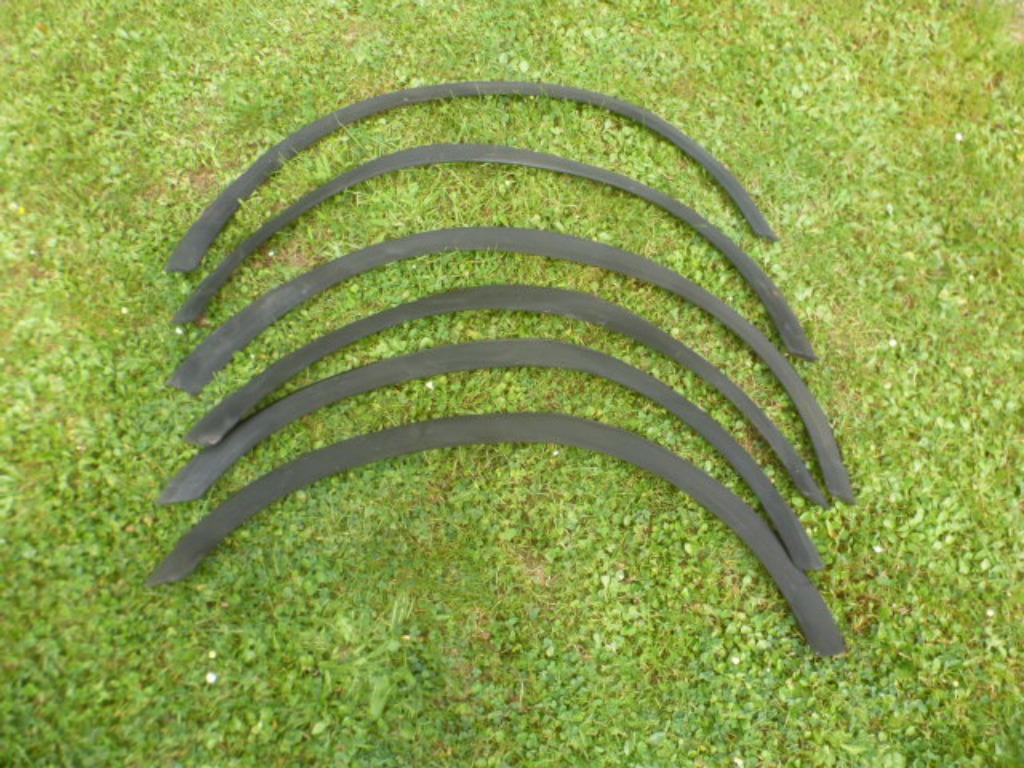 SUZUKI 410/413: lot de 6 elargisseurs d ailes AV et AR, Envoi, Utilisé, Suzuki, Garde-boue