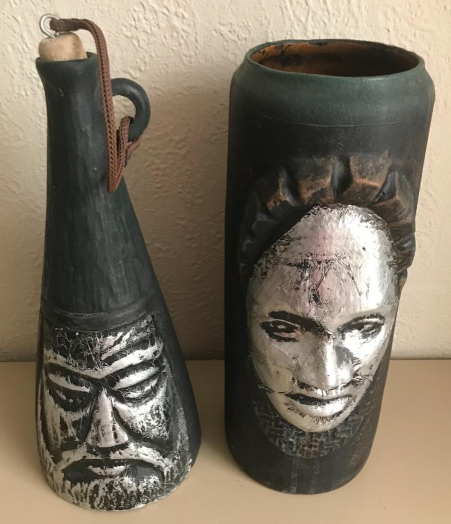 LOT DE 2 OBJETS DECORATIFS (VASE ET BOUTEILLE), Huis en Inrichting, Woonaccessoires | Vazen, Gebruikt, Zwart, Overige materialen