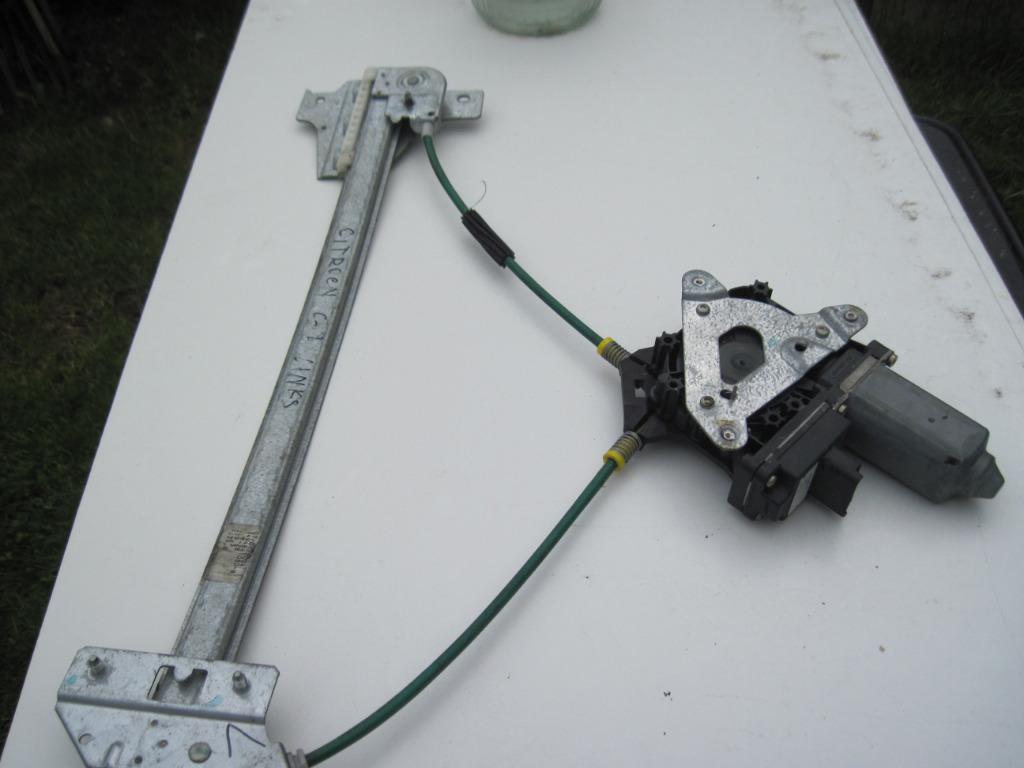 moteur de vitre arriere gauche pour Peugeot 807 Citroën C8 2, Autos : Pièces & Accessoires, Enlèvement ou Envoi, Utilisé, Peugeot