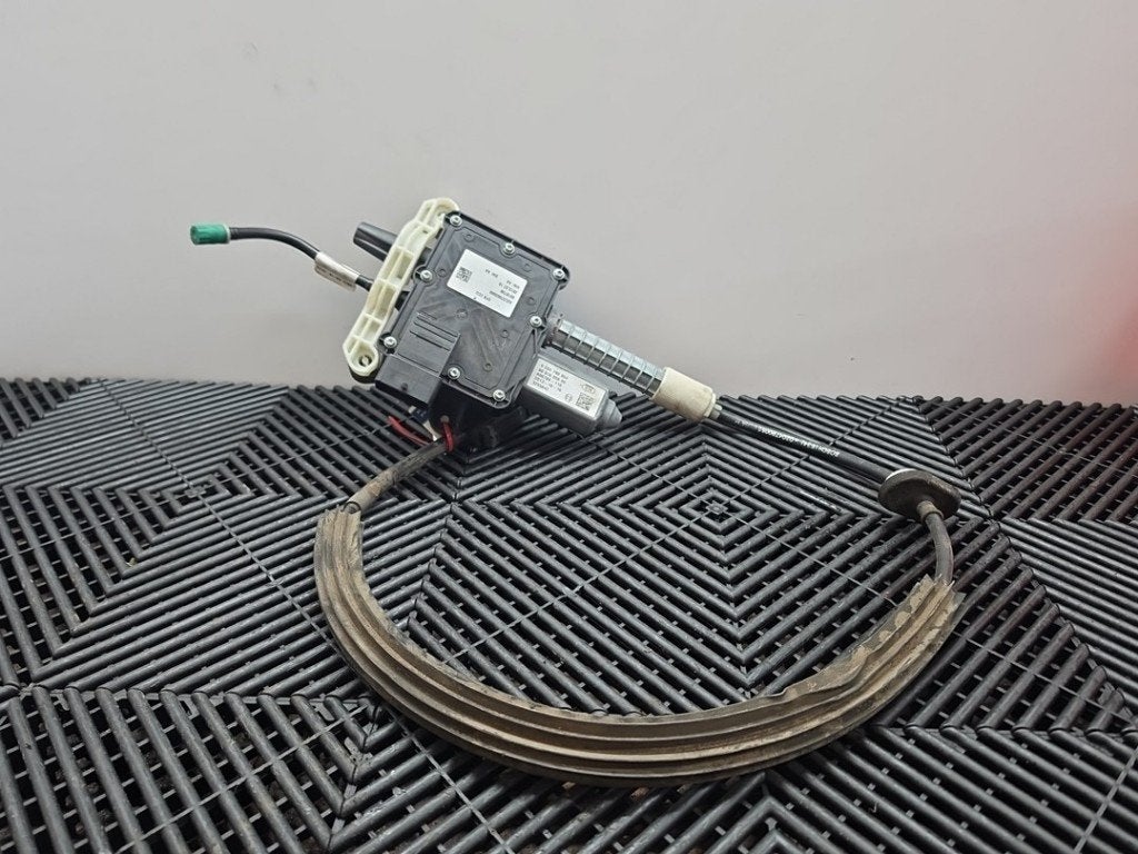 MOTEUR DE FREIN A MAIN ELECTRIQUE Peugeot 508 (8D), Kontakt-peugeot@peugeot.com, Utilisé, Peugeot Deutschland GmbH, Bahnhofsplatz
65423  Rüsselsheim, DE
