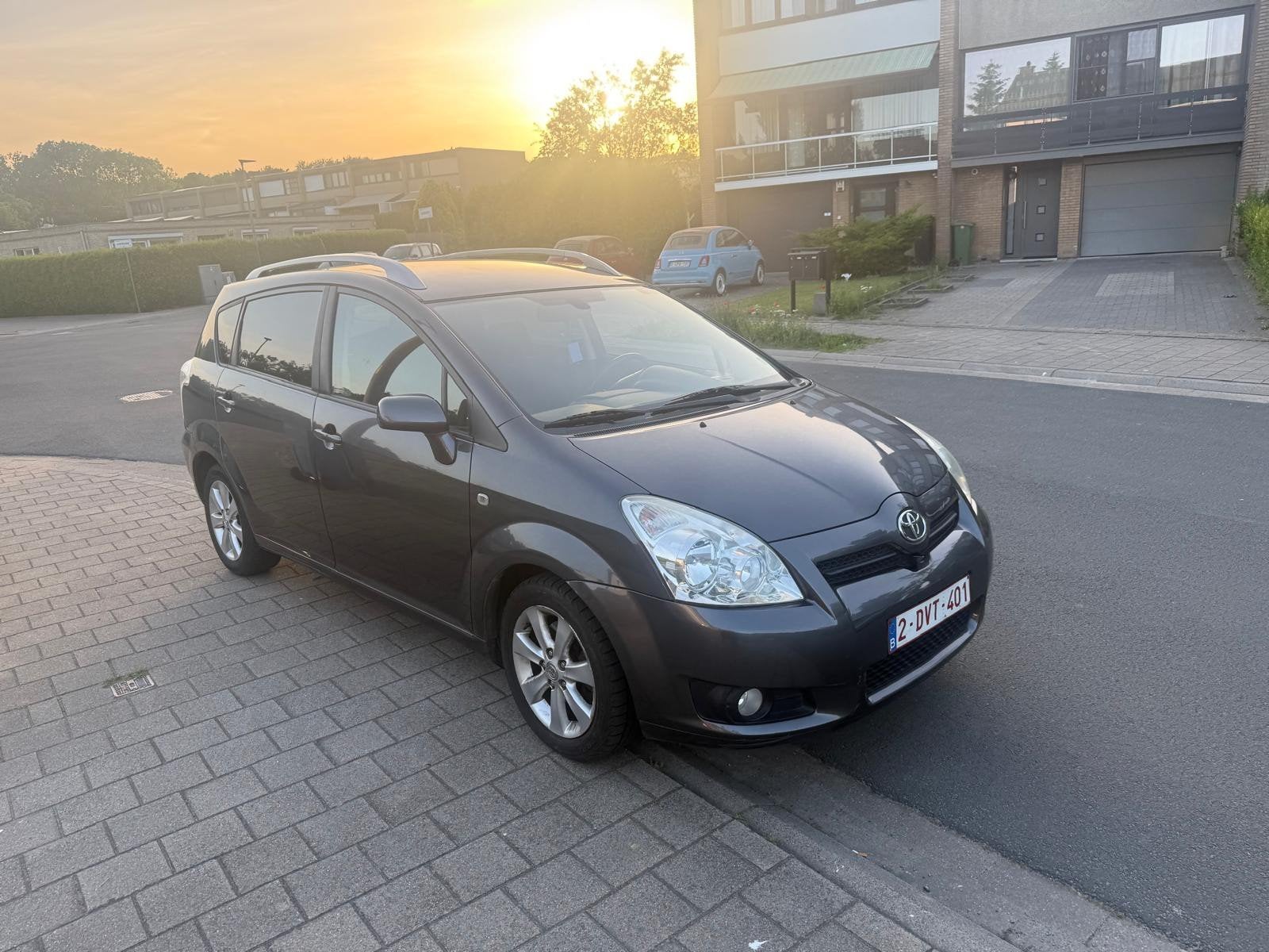 TOYOTA COROLLA À ESSENCE AUTOMATIQUE 2008 140000KM AC INSPEC, Autos, Argent ou Gris, Achat, 7 places, Corolla