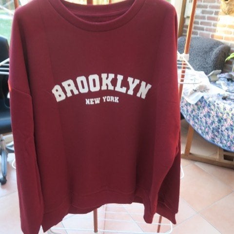 Sweater nieuw bordeaux Brooklyn New York Spirit mt XL, Kleding | Dames, Overige kleuren, Maat 46/48 (XL) of groter, Nieuw, Ophalen of Verzenden