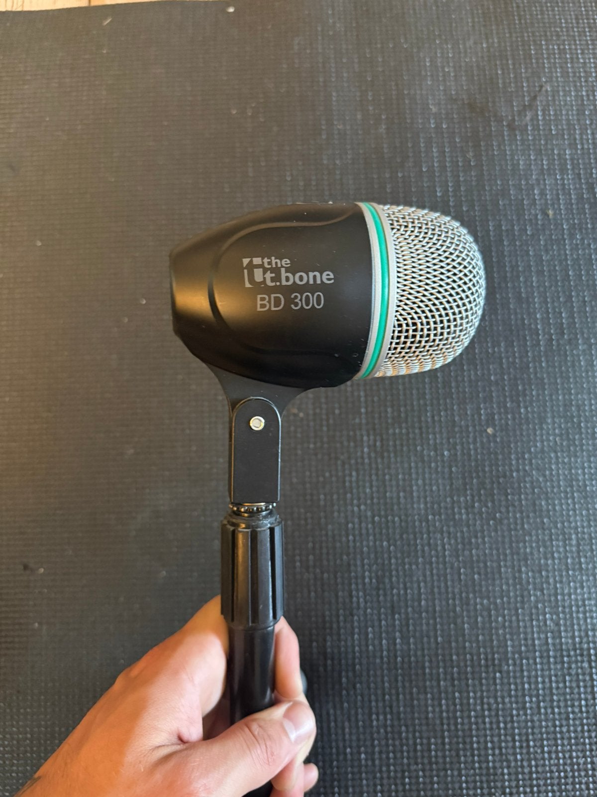 BD300 - TBONE - KICK MICROPHONE, Muziek en Instrumenten, Microfoons, Ophalen, Zo goed als nieuw, Studiomicrofoon