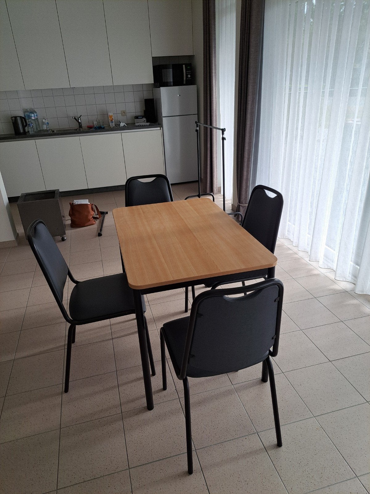 tafel en 4 stoelen, Huis en Inrichting, Ophalen
