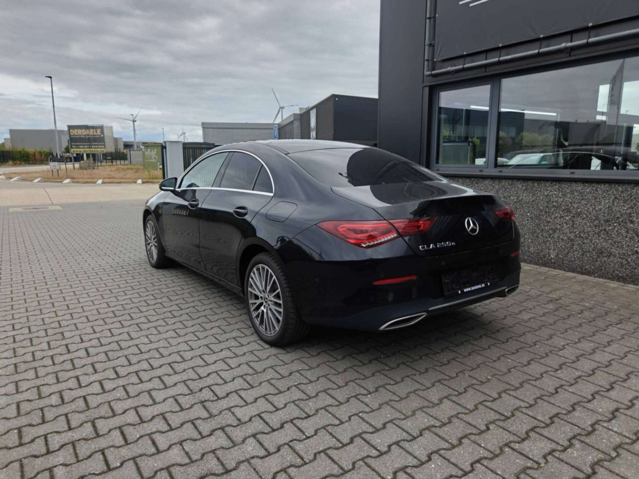 Mercedes-Benz CLA 250 e PHEV Business/LED/WarmLeder/CAM/18"/, Gebruikt, Zwart, 4 cilinders, Zwart