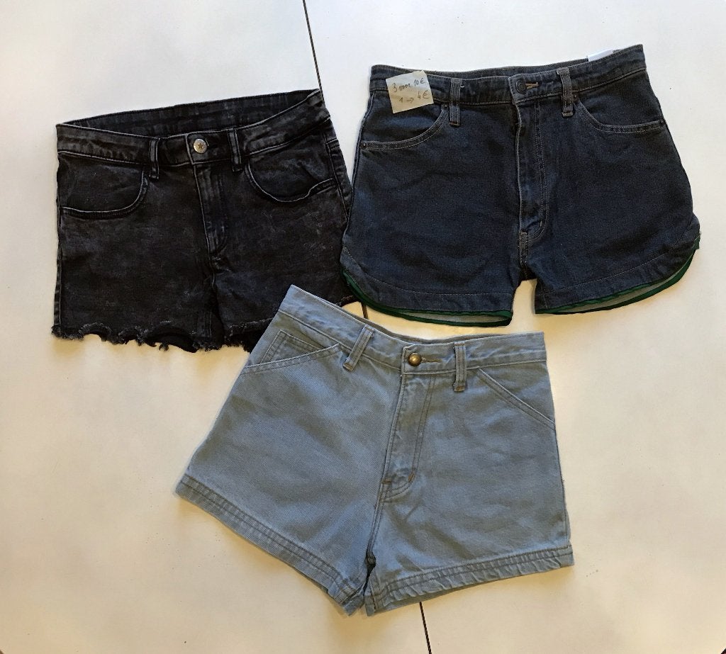 3 SHORTEN voor 10€ - maat 152 - meisje, Kinderen en Baby's, Kinderkleding | Kinder-kledingpakketten, Ophalen of Verzenden, Maat 152